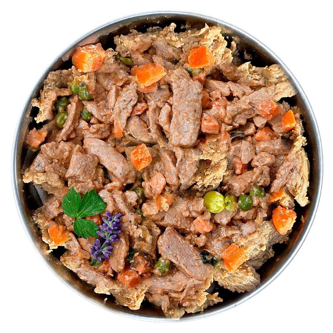 Close-Up of Fidelis Gently Cooked Salmon with Sweet Potato & Sage – High-Protein, Grain-Free Dog Food.